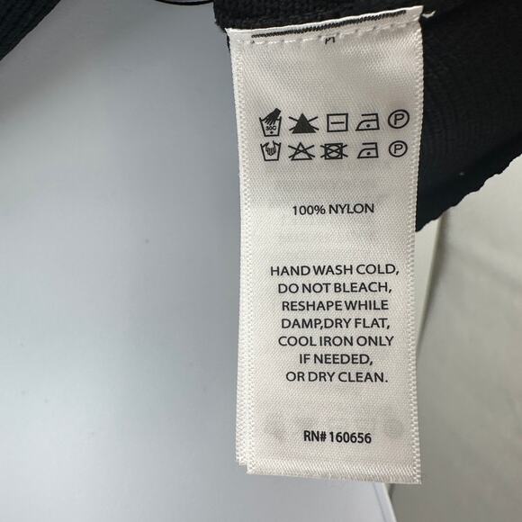 Sincerely Jules Criss Cross Halter Cropped Top WMNS M Black Ribbed Knit Stretch - Picture 7 of 8